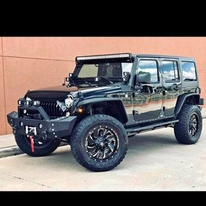 Meet your Posher, Abey